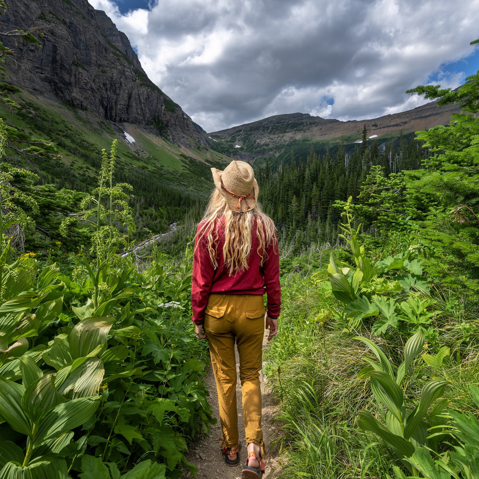 Explore the Outdoors in Comfort with Trailhead Pants | Coalatree